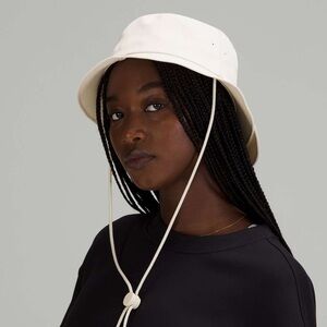 NWT Lululemon Wide-Brim Bucket Hat with Strap (White Opal)